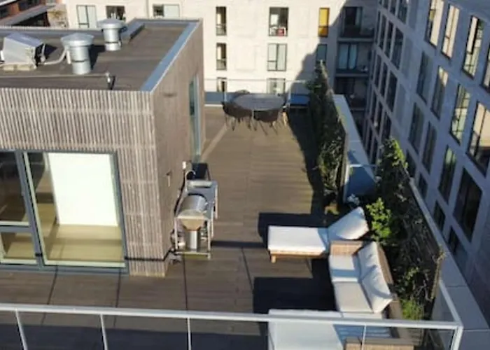 Executive Harbour Penthouse